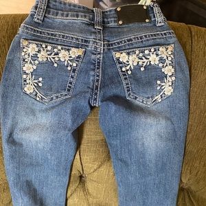 Girls embellished pocket jeans